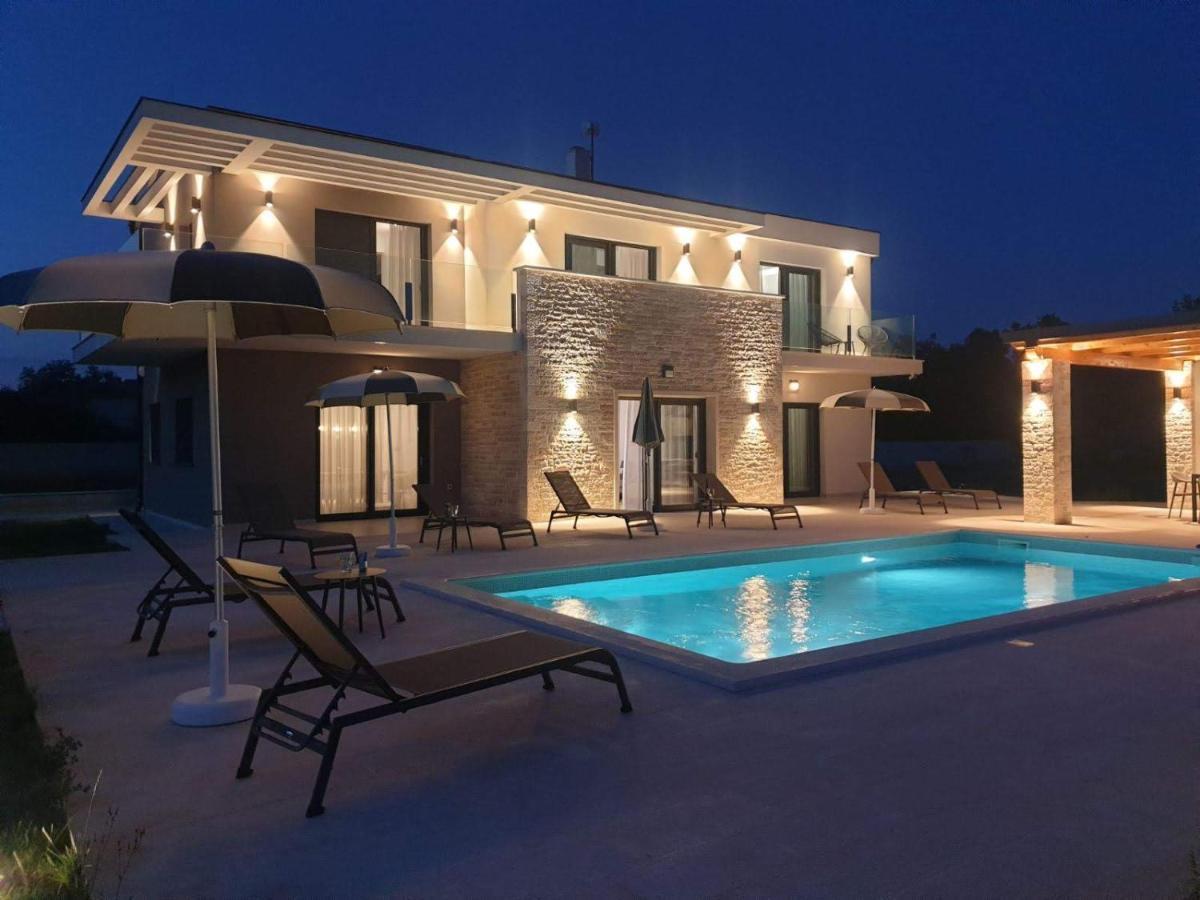 Luxury Villa Serena 2022 - With Heated Pool Cukrici Eksteriør bilde